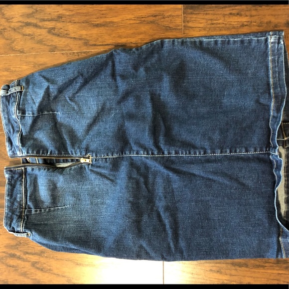 Dynamite women’s denim pencil skirt (stretchy) - Picture 2 of 3